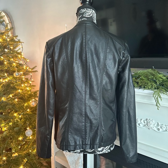 Calvin Klein Black Faux Leather Jacket - Picture 2 of 8